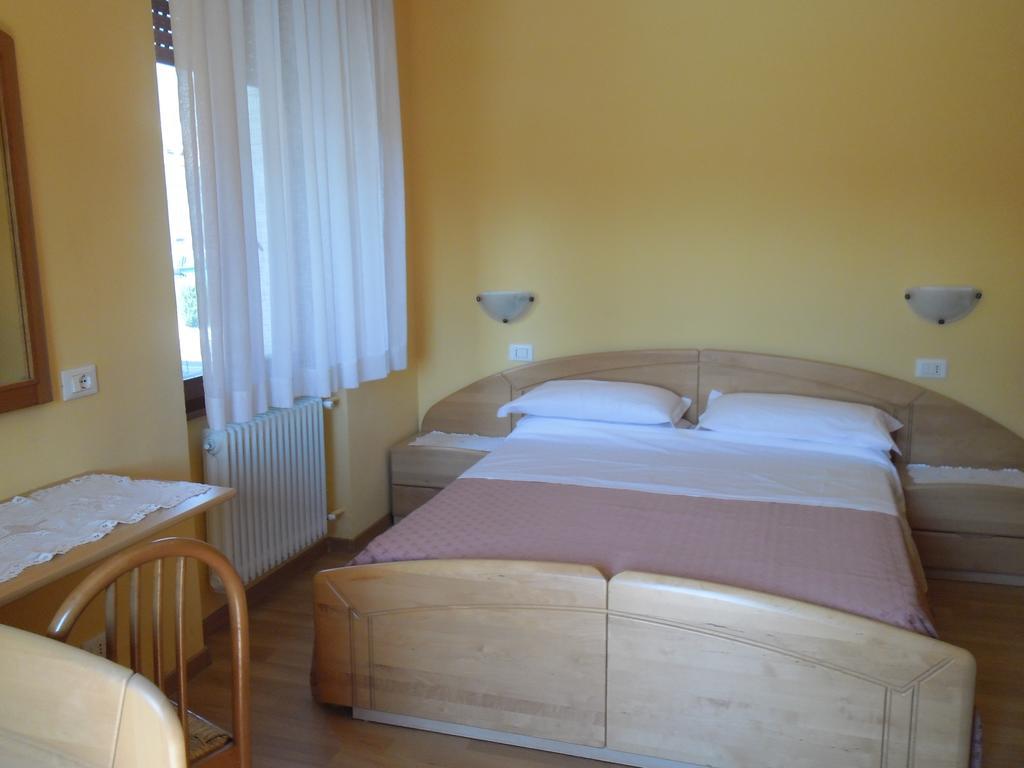 Hotel Cantaleone San Michele allʼAdige الغرفة الصورة